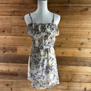 Y2K Floral mini dress with adjustable straps and ruffle detail